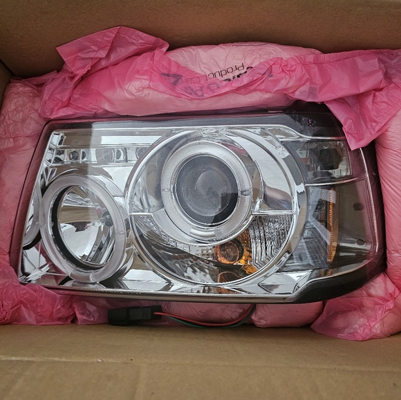 Spyder Auto Group Halo Projector Headlights (Chrome) - 5010506 - Picture 6 of 9